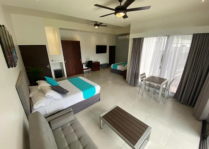 Hotel Naoz