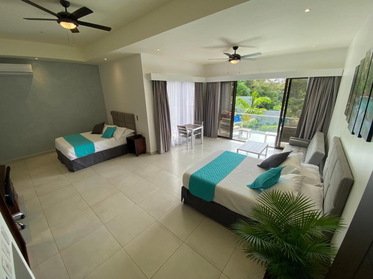 Naoz Manuel Antonio